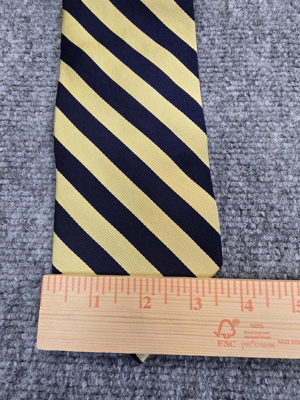 Brooks Basics Mens Silk Tie Navy Yellow Repp Stripe Made USA Preppy Necktie - Picture 4 of 4